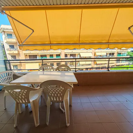 Litoral Costa Dorada - Paradis Only Families 公寓